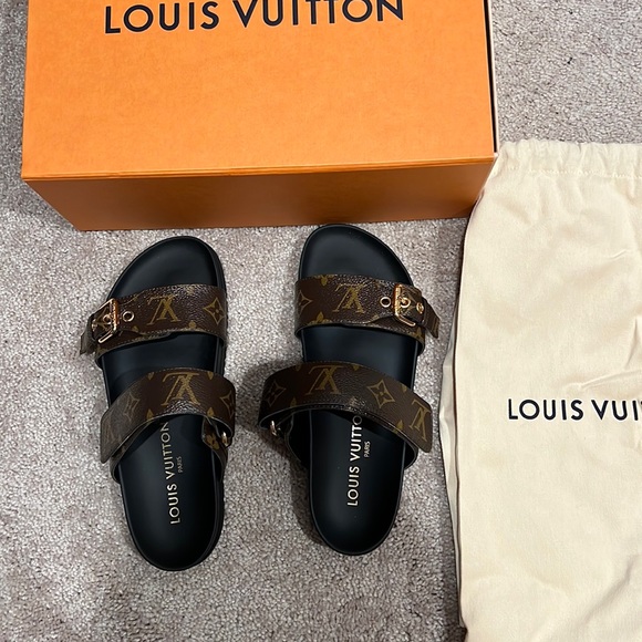 Worn Once - Picture 1 of 2